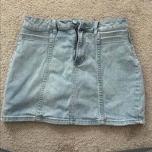 PacSun Light Wash Mid Rise Denim Jean Mini Skirt 6/28 Casual Stretch